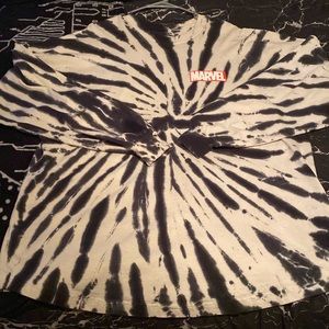Marvel Avengers Black and White Tie Die Size L Spirit Jersey